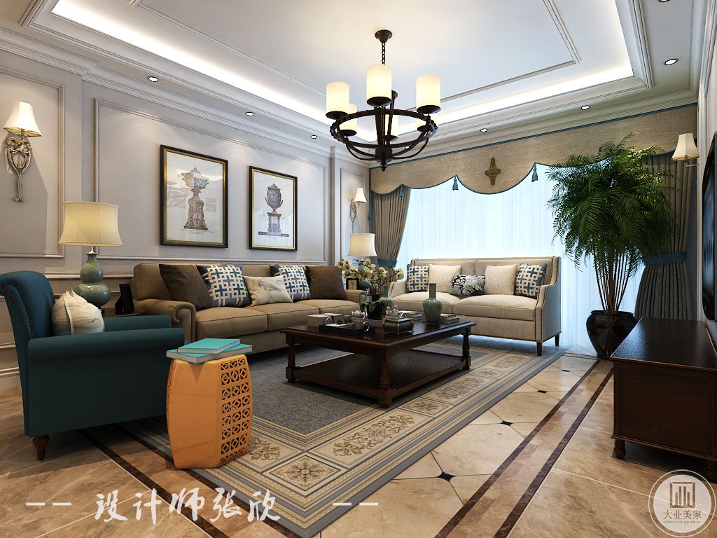 米白色浅咖色深蓝色布艺沙发，整体搭配实木深色家具更突出简美风格的色彩